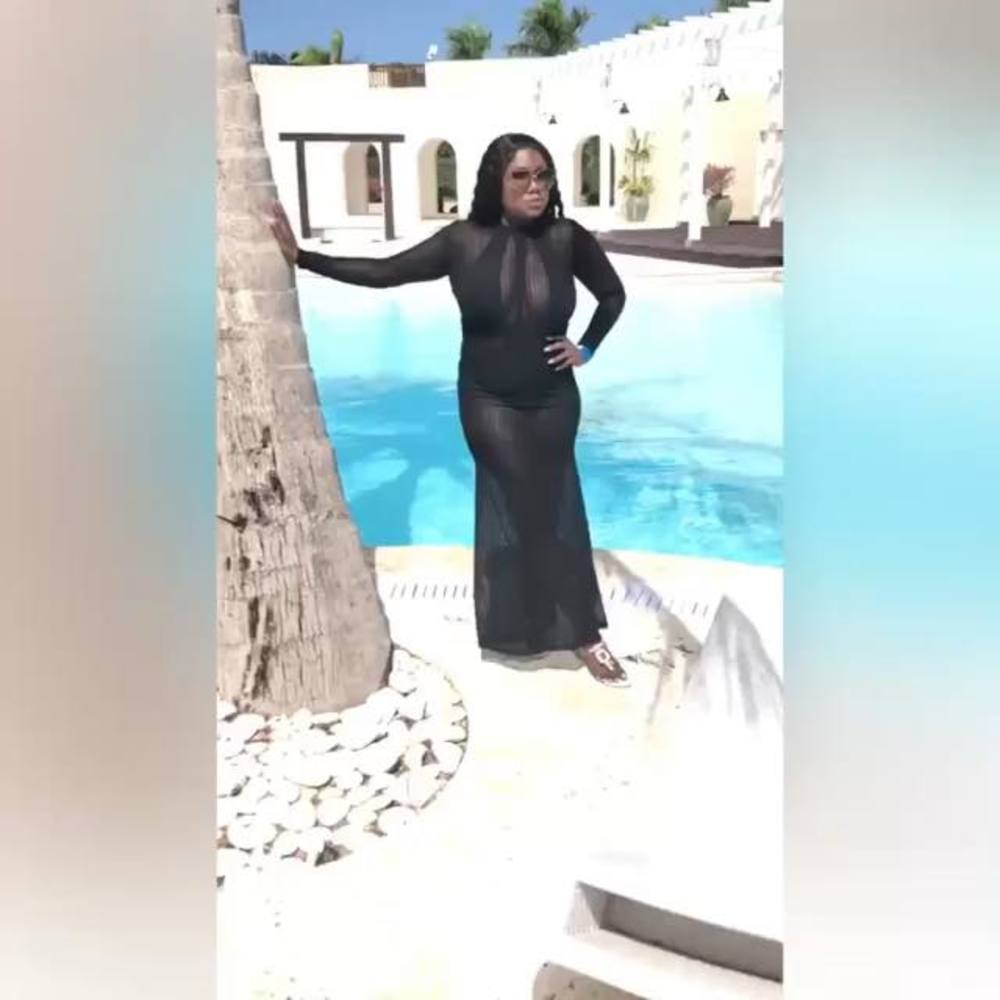 Meet your Posher, Naydine